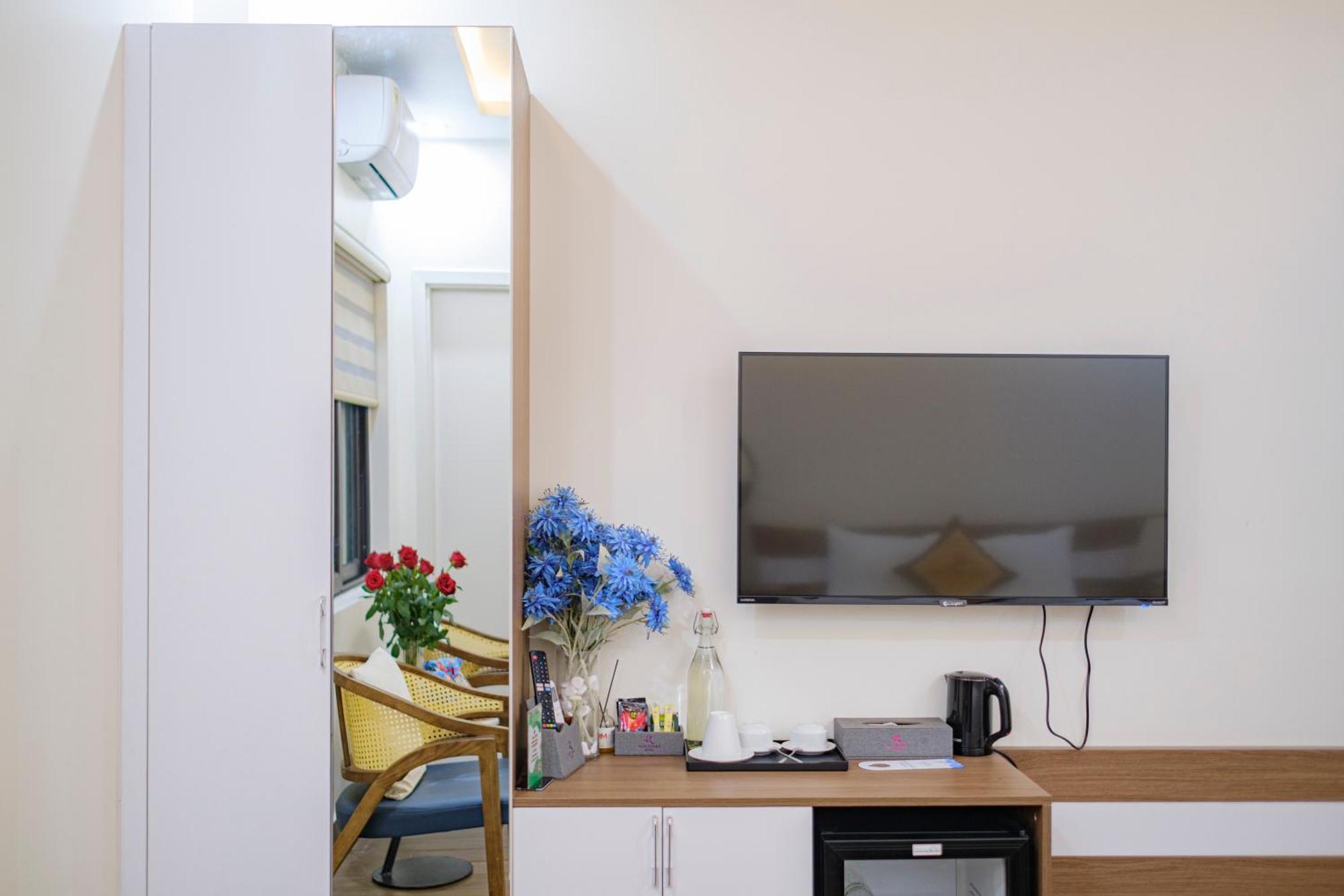 Roza Palace Cat Ba Hotel 3*