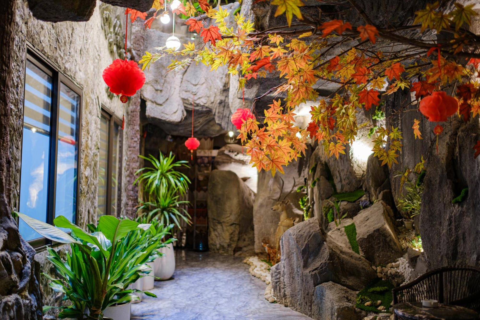 Roza Palace Cat Ba 3*