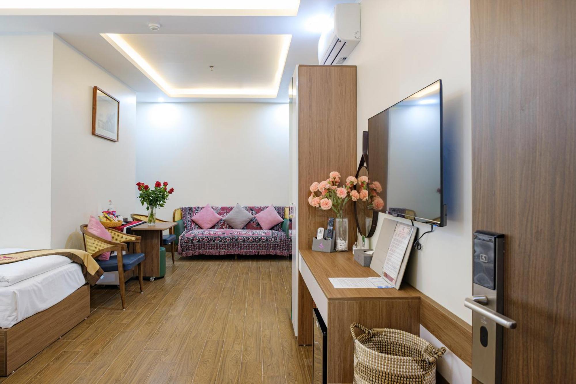 Roza Palace Cat Ba Hotel